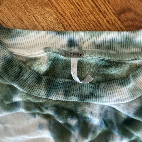 YFB Coraline Green Tie Dye Soft Knit Sweatshirt & Pants Sz Small - Picture 4 of 9